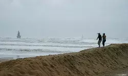 Super Typhoon Bavi hits US Pacific Island Rota