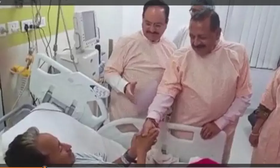 26 दिन बाद सोनम वांगचुक ने खत्म की भूख हड़ताल 26 दिन बाद सोनम वांगचुक ने खत्म की भूख हड़ताल