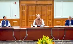 पीएम मोदी ने सचिवों के साथ की हाईलेवल मीटिंग