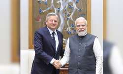 प्रधानमंत्री मोदी ने नेटफ्लिक्स के उप-मुख्य कार्यकारी अधिकारी टेड सेरेन्डोस से मुलाकात की