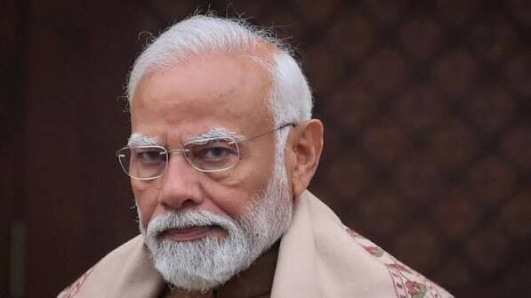 Prime Minister shares an article by Union Minister highlighting the vital role of teachers in guiding learners from information towards wisdom