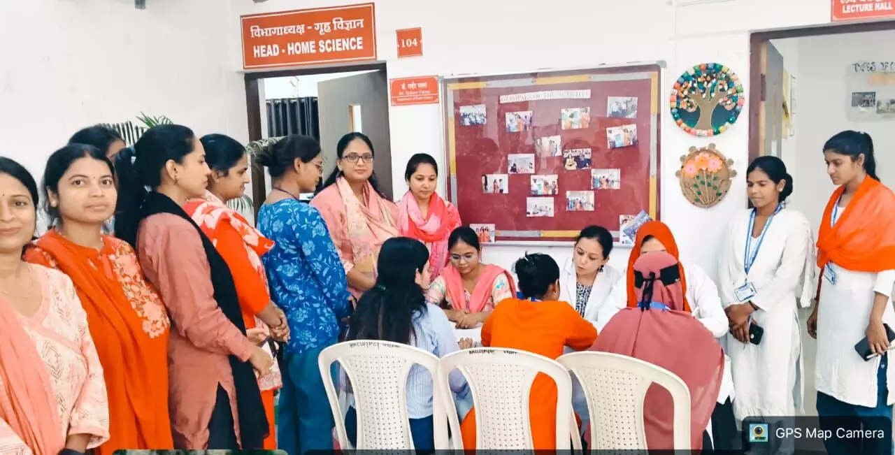 भाषा विवि में लगा हेल्थ अलर्ट कैंप, BMI जांच के साथ मिला डाइट का सही मंत्र भाषा विवि में लगा हेल्थ अलर्ट कैंप, BMI जांच के साथ मिला डाइट का सही मंत्र
