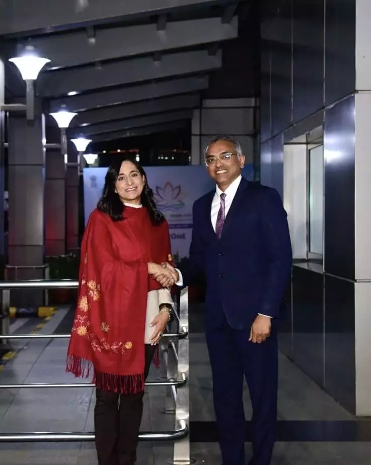 कनाडा की विदेश मंत्री अनीता आनंद दो दिवसीय भारत दौरे पर दिल्ली पहुंचीं कनाडा की विदेश मंत्री अनीता आनंद दो दिवसीय भारत दौरे पर दिल्ली पहुंचीं