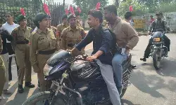 मिशन शक्ति 5.0 के तहत भाषा विश्वविद्यालय के एनसीसी कैडेट्स ने चलाया यातायात जागरूकता अभियान