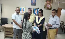भाषा विवि ने राजकीय बालगृह (बालिका) में आवश्यक वस्तुएँ वितरित कर दिया सहयोग का संदेश