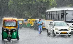 तमिलनाडु में भारी बारिश का कहर, जनजीवन प्रभावित तमिलनाडु में भारी बारिश का कहर, जनजीवन प्रभावित