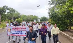 ख्वाजा मुईनुद्दीन चिश्ती भाषा विश्वविद्यालय के विद्यार्थियों ने जनभवन में आयोजित ‘रन फॉर यूनिटी’ में उत्साहपूर्वक किया प्रतिभाग ख्वाजा मुईनुद्दीन चिश्ती भाषा विश्वविद्यालय के विद्यार्थियों ने जनभवन में आयोजित ‘रन फॉर यूनिटी’ में उत्साहपूर्वक किया प्रतिभाग