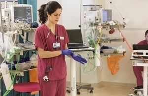 Healthcare professionals to get more flexible training for switching discipline
