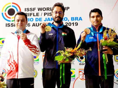 The Indian duo wraps up gold and bronze at ISSF