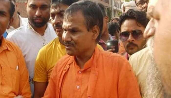 कमलेश तिवारी के हत्यारों के बारे में सूचना देने वाले को मिलेगा पाँच लाख का इनाम- कमलेश तिवारी के हत्यारों के बारे में सूचना देने वाले को मिलेगा पाँच लाख का इनाम-