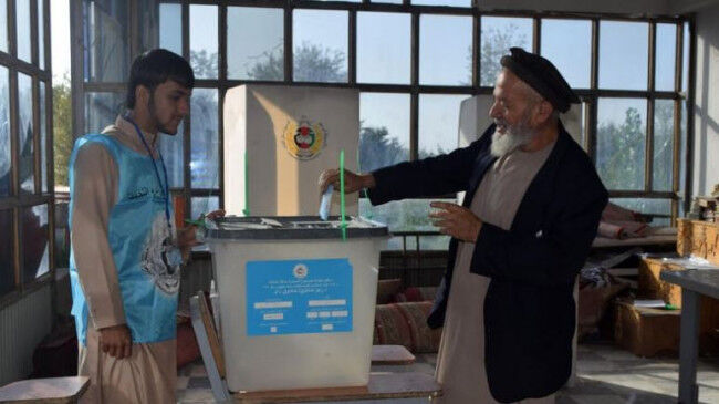 अफगानिस्तान में शुरू हुआ राष्ट्रपति का चुनाव