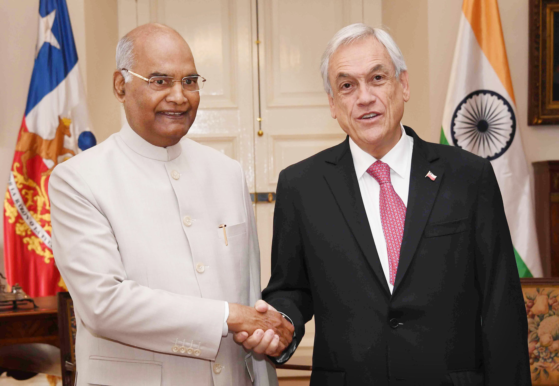 President of India in Chile; Leads Delegation Level Talks; Addresses India-Chile Business Forum as well as students at the University of Chile