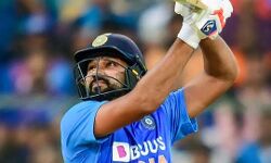 कोरोना के खिलाफ जंग के मैदान पर उतरे हिटमैन रोहित शर्मा , डोनेट किए इतने रुपये