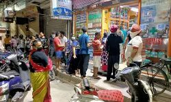 केंद्र का फरमान- सख्ती से हो लागू हो लॉकडाउन, बॉर्डर पूरी तरह सील किए जाएं केंद्र का फरमान- सख्ती से हो लागू हो लॉकडाउन, बॉर्डर पूरी तरह सील किए जाएं