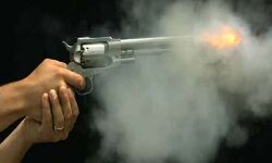 दिल्ली में मामूली कहासुनी पर  युवक की गोली मारकर हत्या