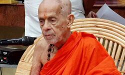 पीजावर मठ के विश्वेश तीर्थ स्वामी  का 88 वर्ष की आयु में निधन