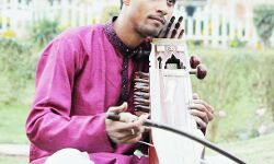 विलुप्त होता सारंगी वादन सुने