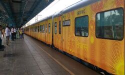 देश की पहली प्राइवेट ट्रेन Tejas Express शुरू