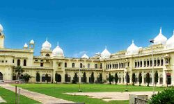 लखनऊ यूनिवर्सिटी पेपर लीक कांड में हुआ बड़ा बवाल