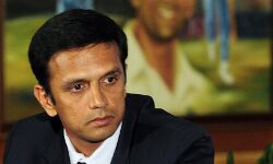 राहुल द्रविड़ ने चिन्नास्वामी स्टेडियम में भारतीय टीम के साथ वक़्त बिताया राहुल द्रविड़ ने चिन्नास्वामी स्टेडियम में भारतीय टीम के साथ वक़्त बिताया