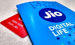 Jio देश में सबसे बड़ा 4G नेटवर्क
