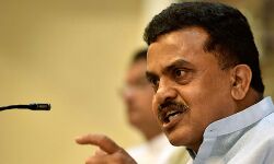 संजय निरुपम का पलटवार !