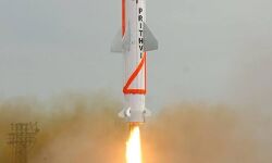 परमाणु-सक्षम पृथ्वी -2 मिसाइल का भारत ने किया सफलतापूर्वक परीक्षण परमाणु-सक्षम पृथ्वी -2 मिसाइल का भारत ने किया सफलतापूर्वक परीक्षण