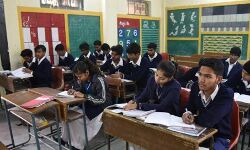 Government to arrange 25 smart schools in Srinagar