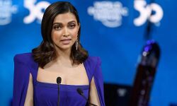 Deepika Padukone received  with Crystal Award at World Economic Forum 2020