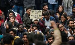 जेएनयू हिंसा में  दिल्ली पुलिस ने व्हाट्सएप ग्रुप से 37 छात्रों की पहचान की