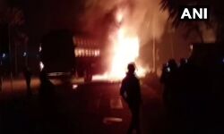 कन्नौज में बस ट्रक की टक्कर में 20 से ज्यादा यात्री जिंदा जले कन्नौज में बस ट्रक की टक्कर में 20 से ज्यादा यात्री जिंदा जले