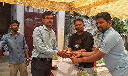 बचपन एक्सप्रेस ने धूमधाम से मनाया  दूसरा सालगिरह : बड़ा मंगल भंडारे की धूम