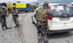 जम्मू कश्मीर में आतंकवादियों का सेब कारोबारियों पर हमला