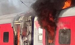 तेलंगाना एक्सप्रेस में आग से हड़कंप