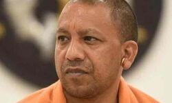 सीएम योगी का फैसला, कालेजों और विश्वविद्यालयों में मोबाइल फोन पर लगेगा प्रतिबंध