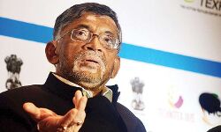 बयान देकर राजनीतिक रूप से फंसे संतोष गंगवार