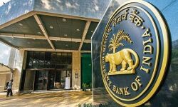 आरबीआई सरकार को देगी 1.76 लाख करोड़  का सर प्लस