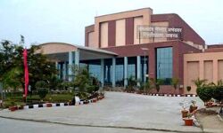 पत्रकारिता विभाग के छात्र-छात्राओं ने चंद्रयान-२ मिशन को बताया गर्व का पल