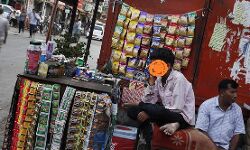 सिगरेट, तंबाकू की बिक्री के लिए लेना होगा लाइसेंस, गुमटी और दुकानों पर बिक्री बंद