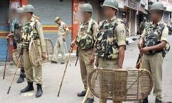 आगरा में एक समुदाय के प्रदर्शन के दौरा पथराव आगजनी