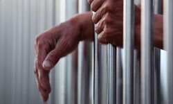 भारत और पाकिस्तान ने अपने जेलों में बंद  कैदियों की सूची एक दूसरे को सौपी