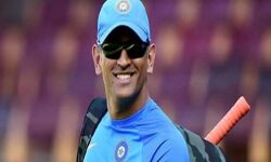 धोनी एक सफल कप्तान रहे हैं और रिटायरमेंट का फैसला भी उन्हें ही लेना चाहिए : शिखर धवन धोनी एक सफल कप्तान रहे हैं और रिटायरमेंट का फैसला भी उन्हें ही लेना चाहिए : शिखर धवन