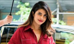 फिल्म अभिनेत्री प्रियंका चोपड़ा ने कहा- अमिताभ बच्चन के   और व्यक्तित्व पर  एक किताब लिखी जानी चाहिए......