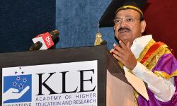 ग्रामीण क्षेत्रों में आधुनिक स्वाोस्य् आ सेवायें उपलब्ध: कराने के लिए  निजी क्षेत्र आगे आये :उपराष्ट्रपति