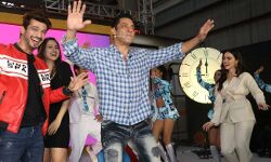 एक बार फिर से Bigg boss 13 का आगाज होने जा रहा है और ये इस शो के प्रेमियों के लिए ये सबसे बड़ी खबर है....